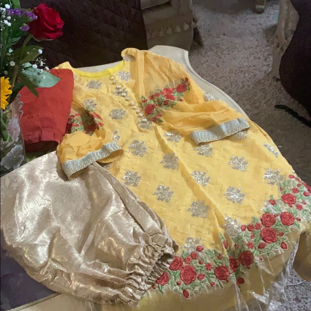 Beautiful handcrafted Indian outfit Size Small